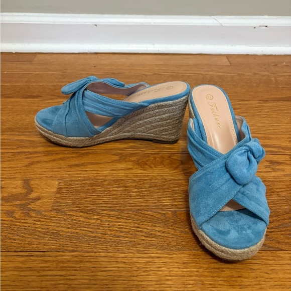 Fashare Women’s Blue Suede Sandals Wedges Size 8.5 - Picture 4 of 6